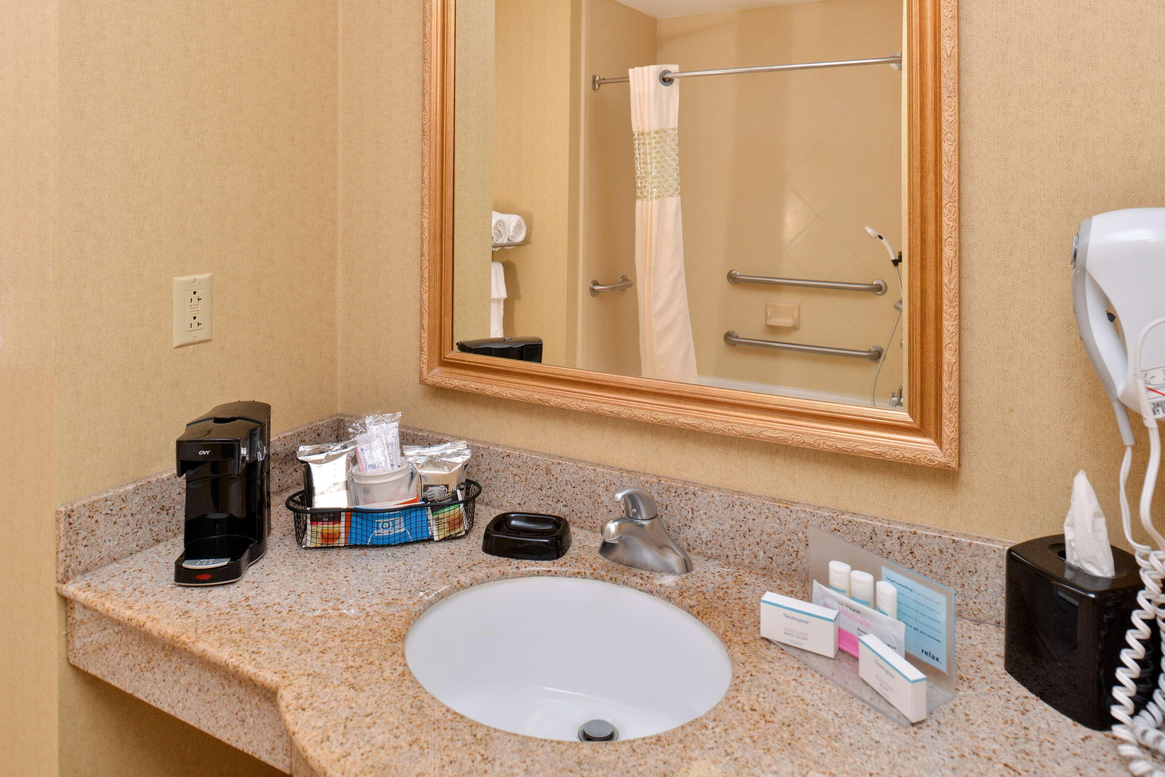 Hampton Inn & Suites Richmond Zewnętrze zdjęcie