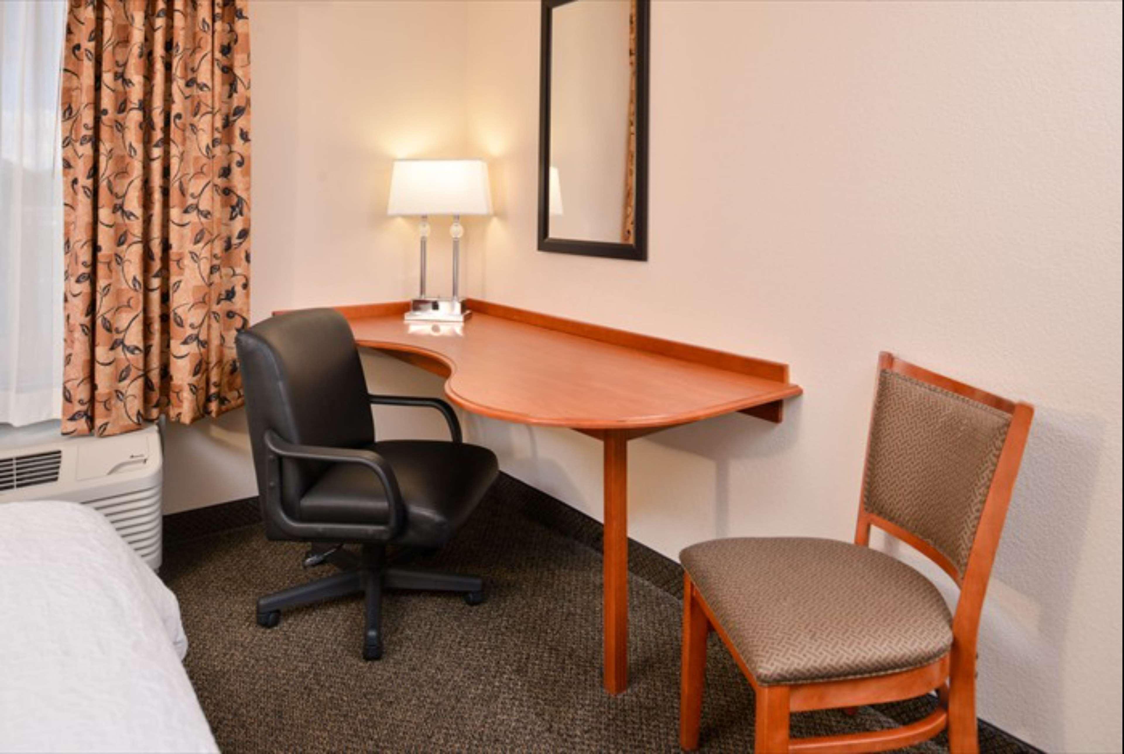 Hampton Inn & Suites Richmond Zewnętrze zdjęcie